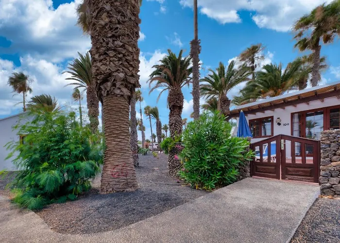 Brisas Complex, 104